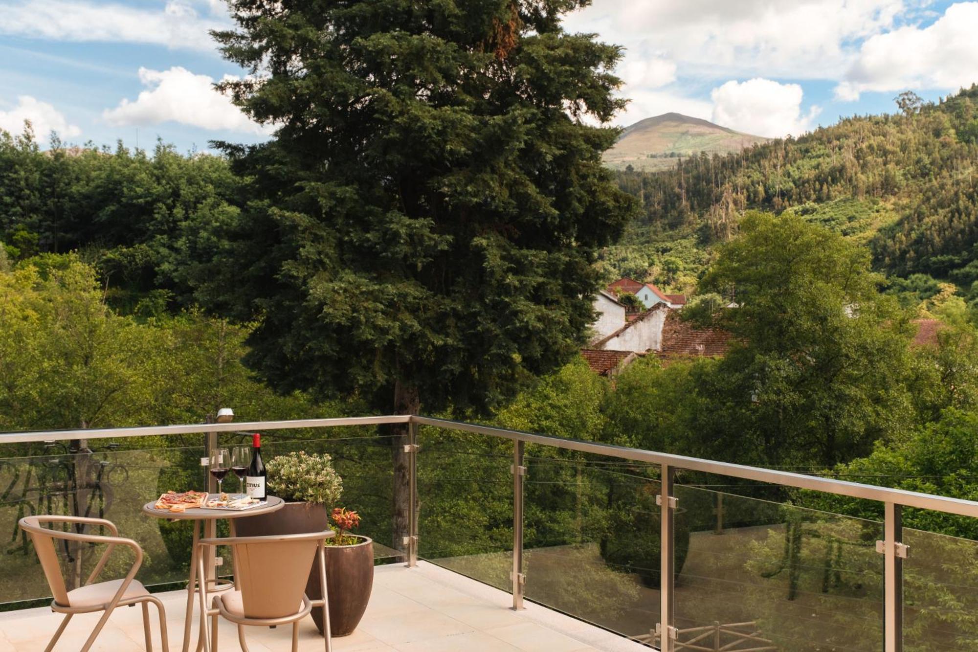 Alva Valley Hotel Оливейра-ду-Ошпитал Экстерьер фото