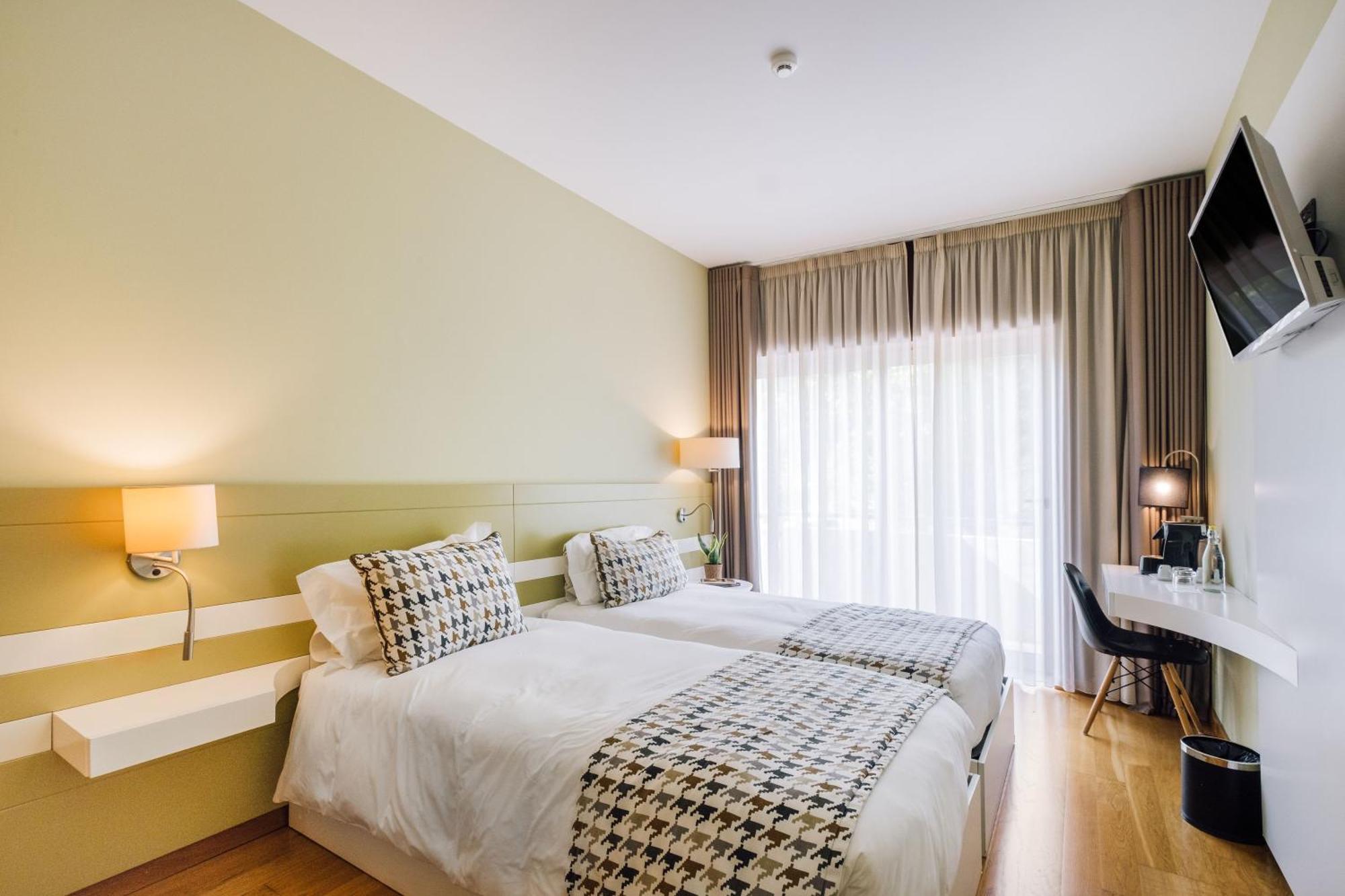 Alva Valley Hotel Оливейра-ду-Ошпитал Экстерьер фото