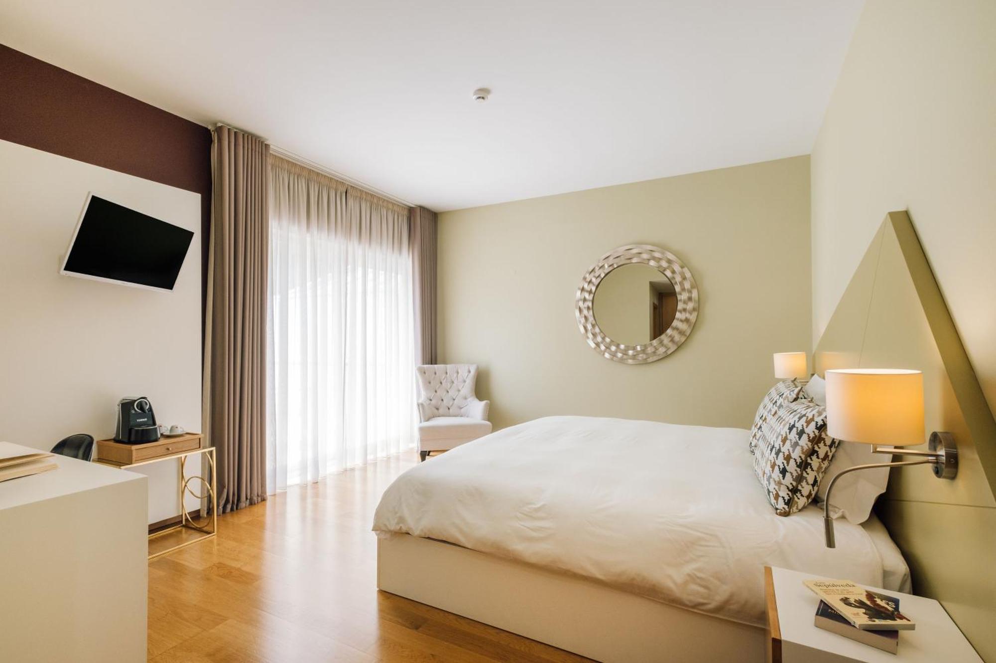 Alva Valley Hotel Оливейра-ду-Ошпитал Экстерьер фото