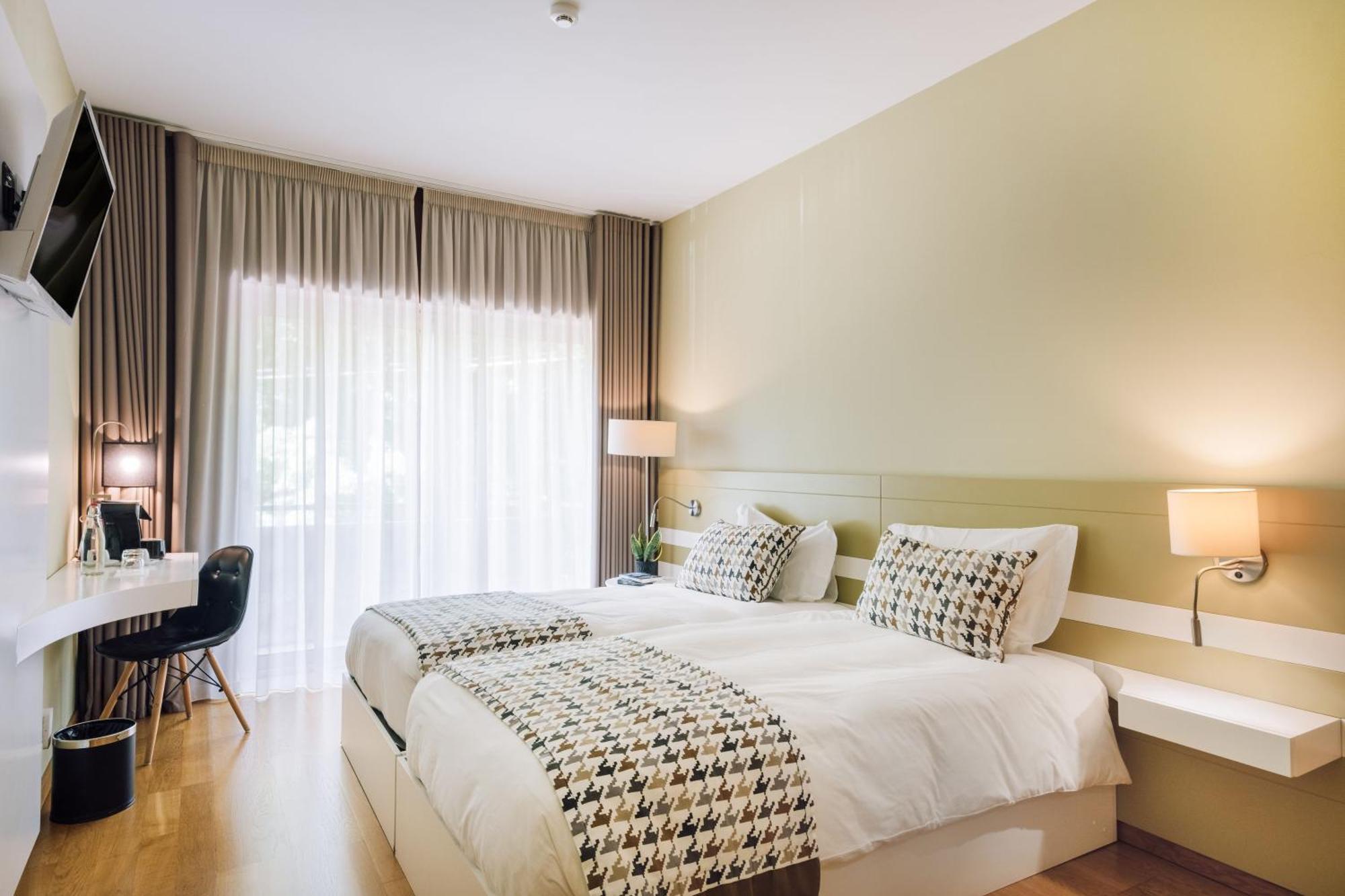 Alva Valley Hotel Оливейра-ду-Ошпитал Экстерьер фото