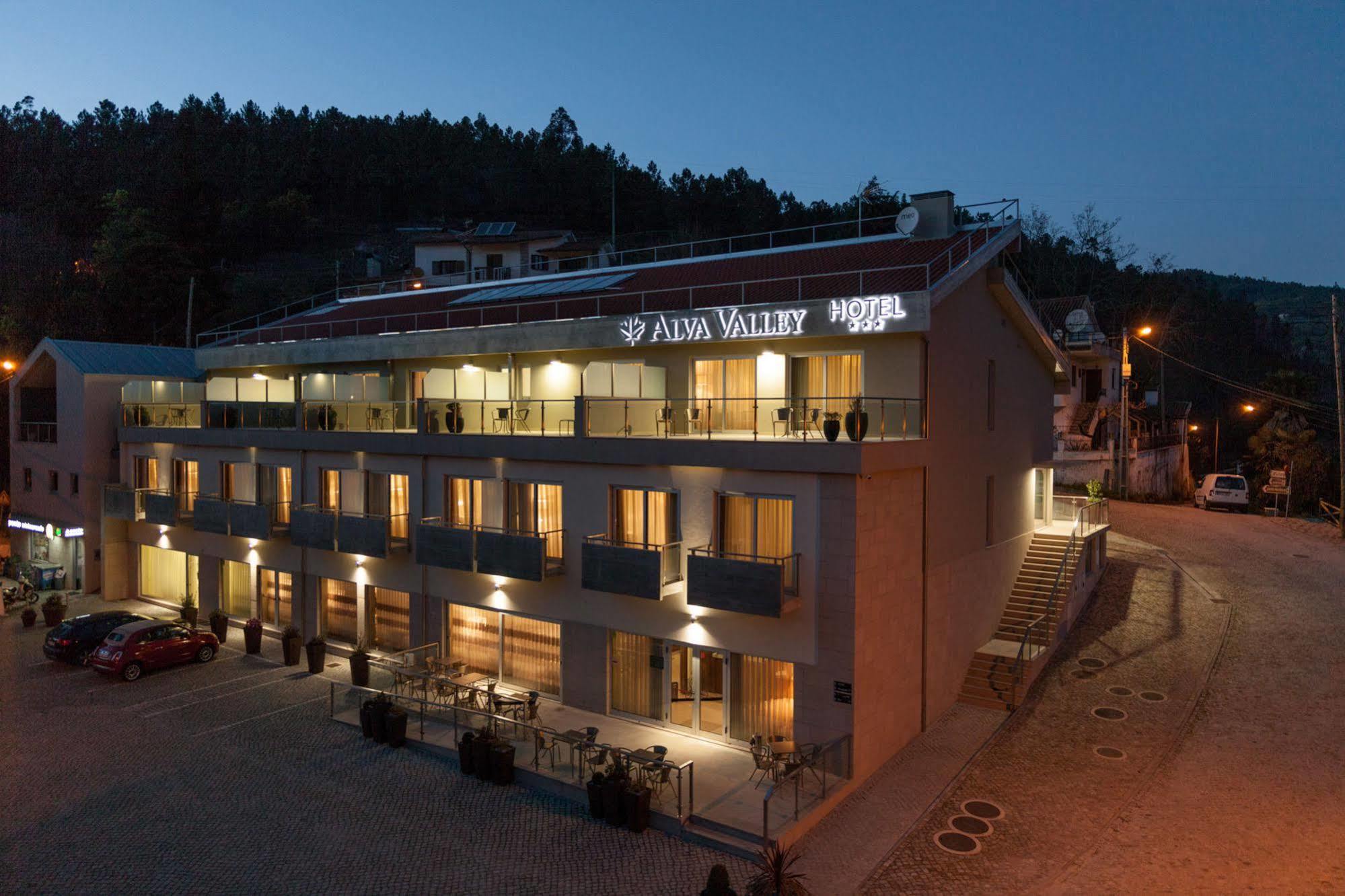 Alva Valley Hotel Оливейра-ду-Ошпитал Экстерьер фото